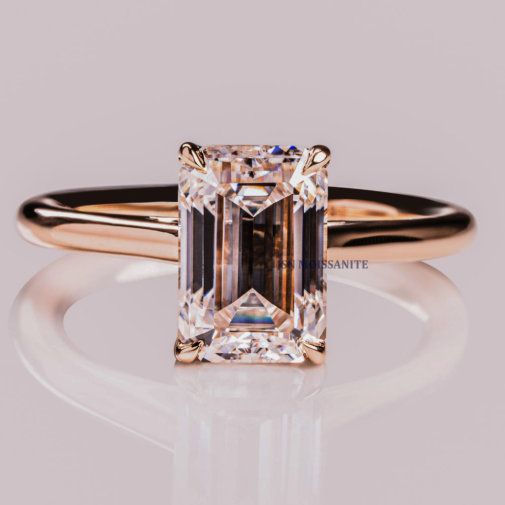 4 CT Emerald Cut Moissanite Claw Prong Solitaire Engagement Ring