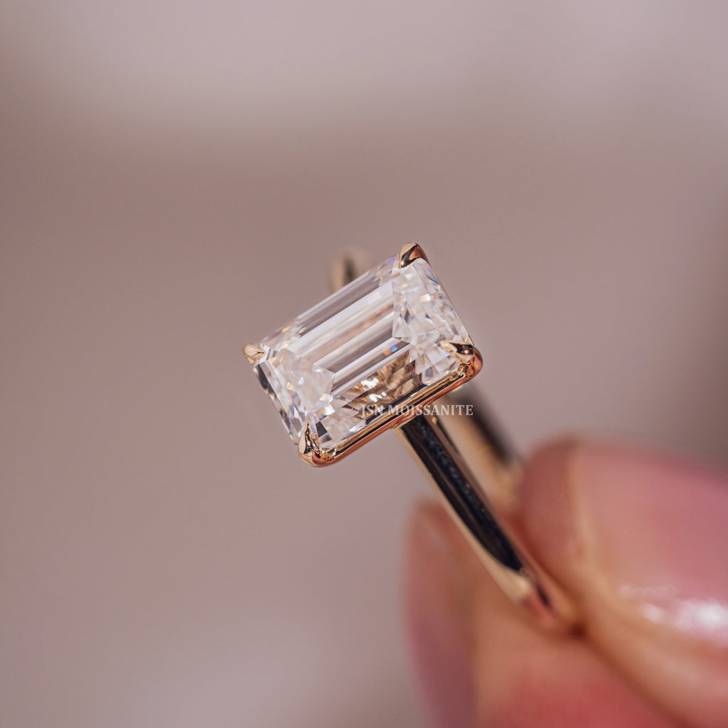 4 CT Emerald Cut Moissanite Claw Prong Solitaire Engagement Ring