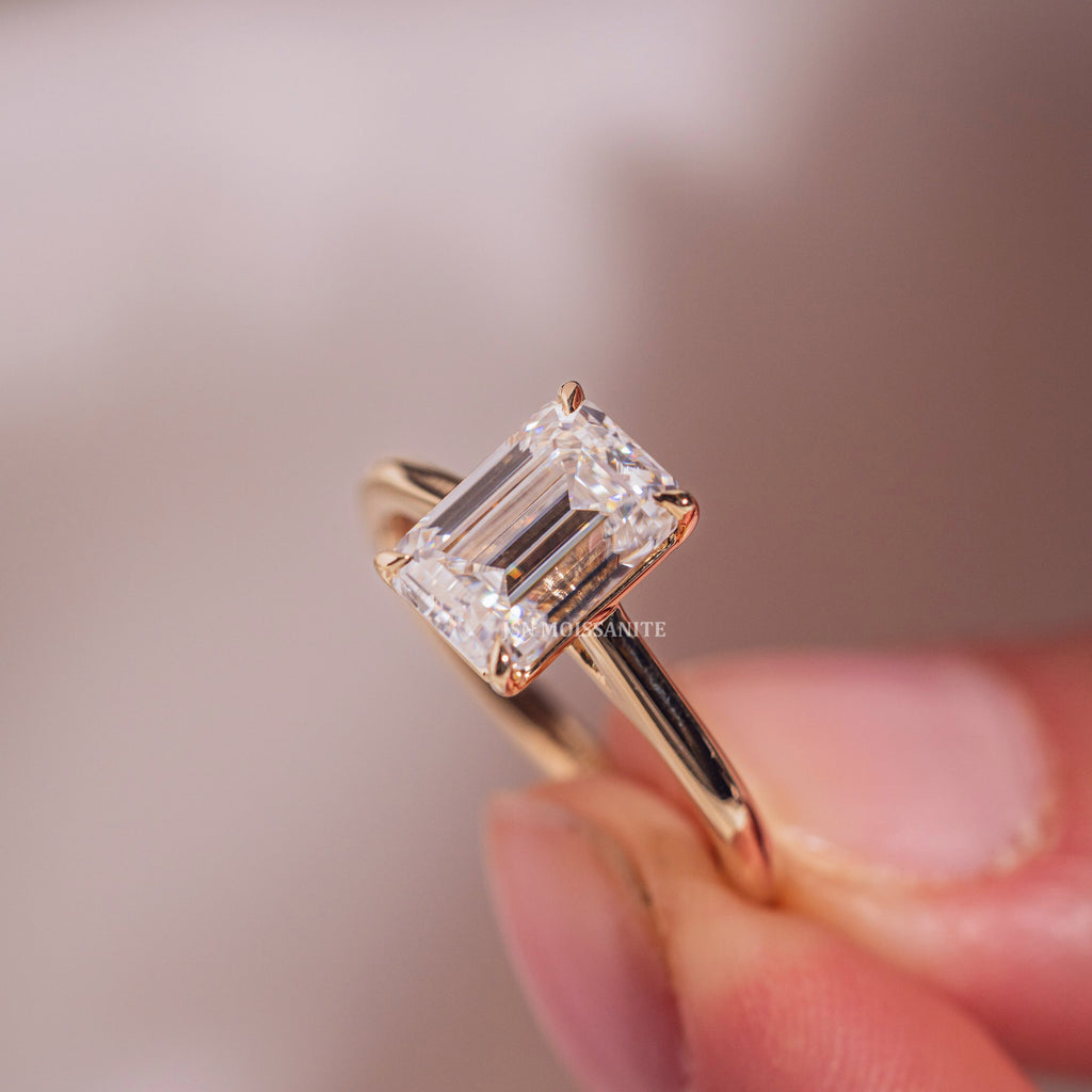 4 CT Emerald Cut Moissanite Claw Prong Solitaire Engagement Ring