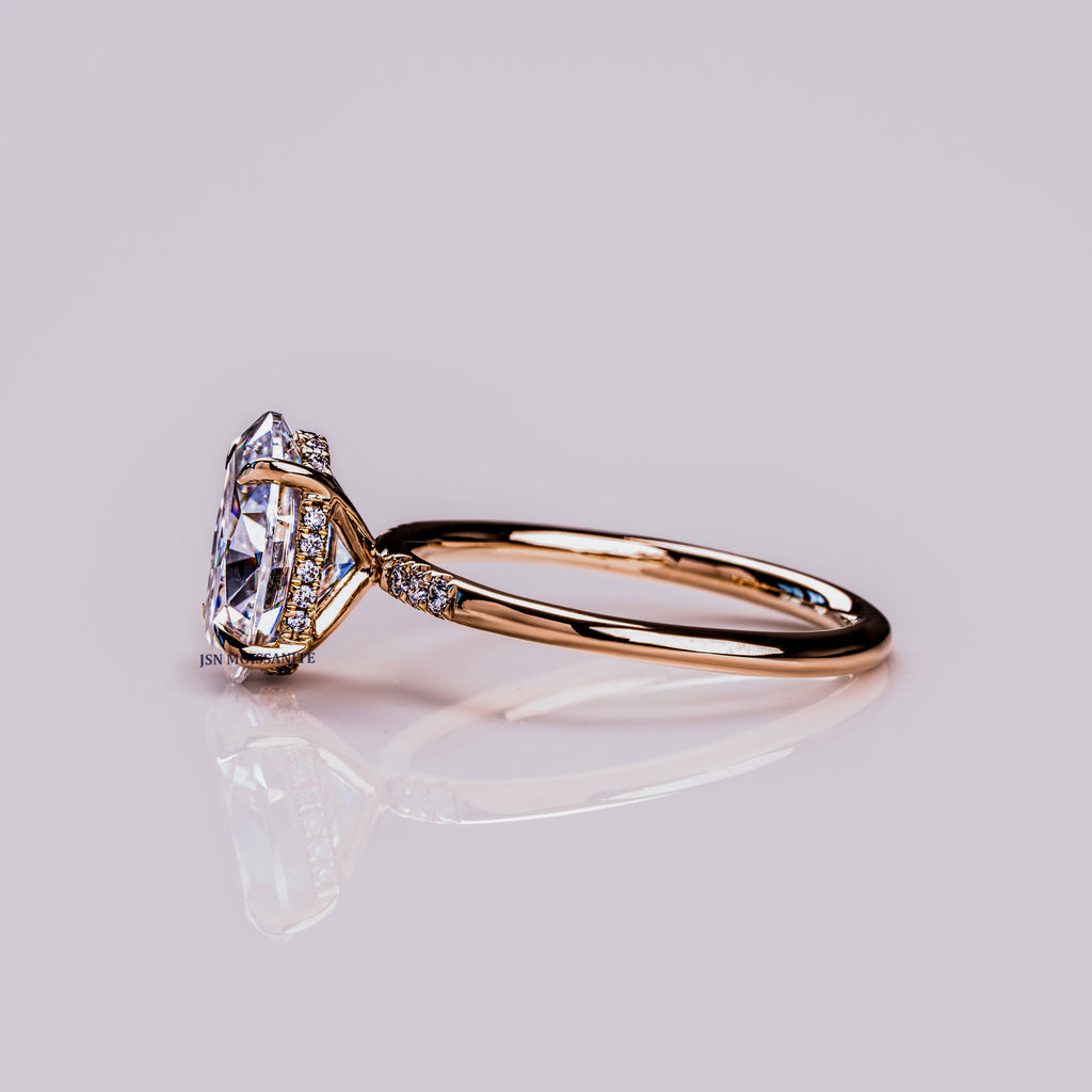 Oval Cut Solitaire Moissanite Engagement Ring