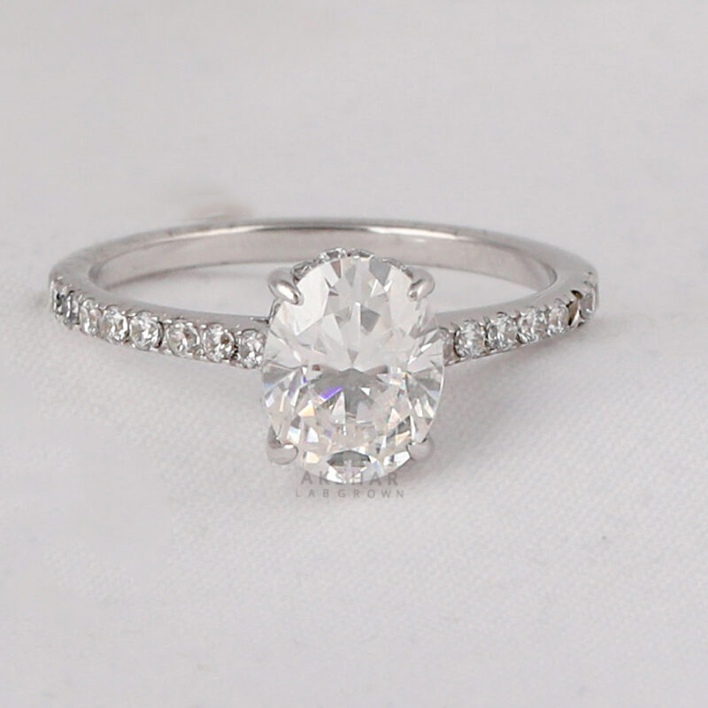 oval cut diamond ring​