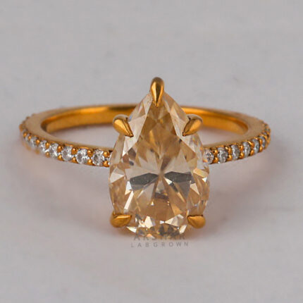 pear diamond ring​