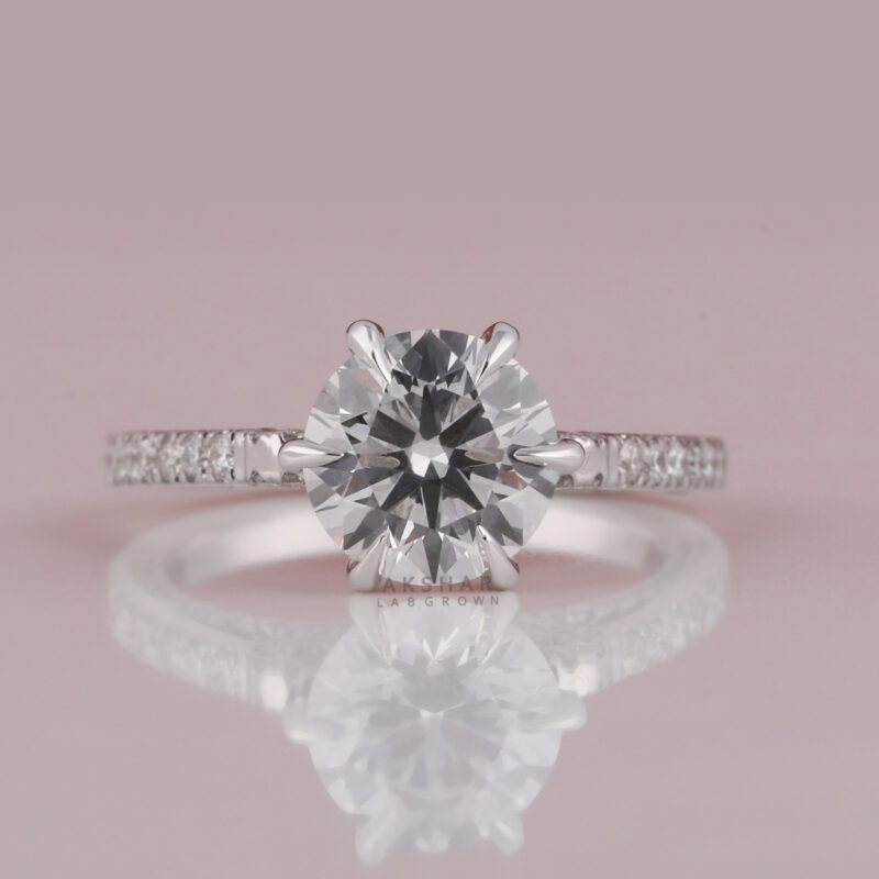round diamond ring​