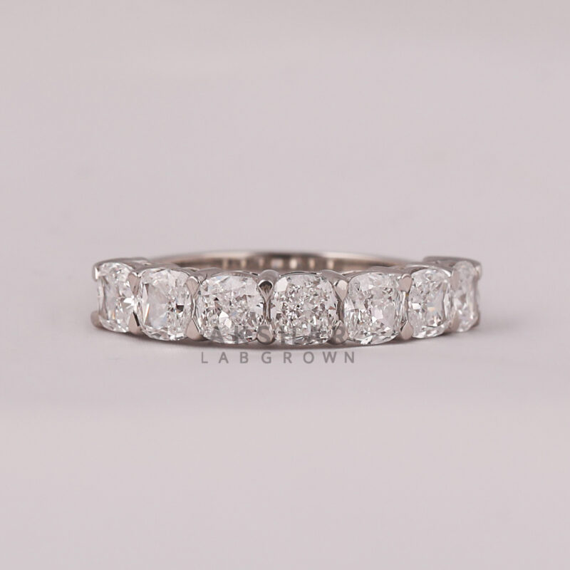 cushion cut with wedding band