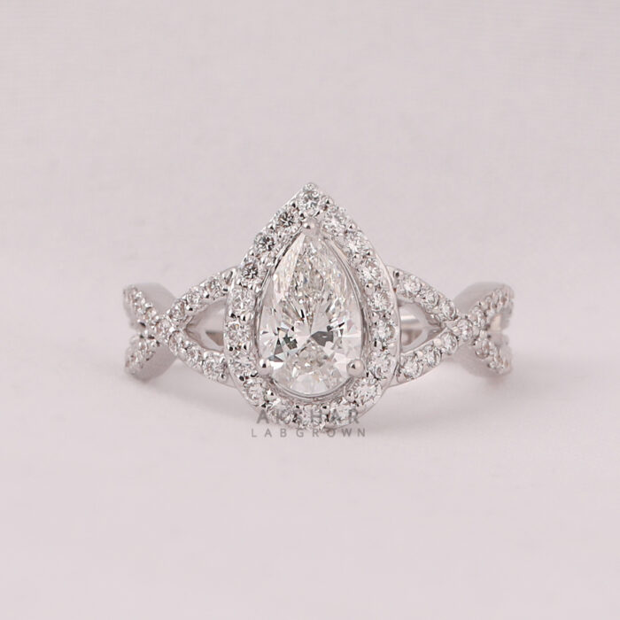 pear shaped engagement ring